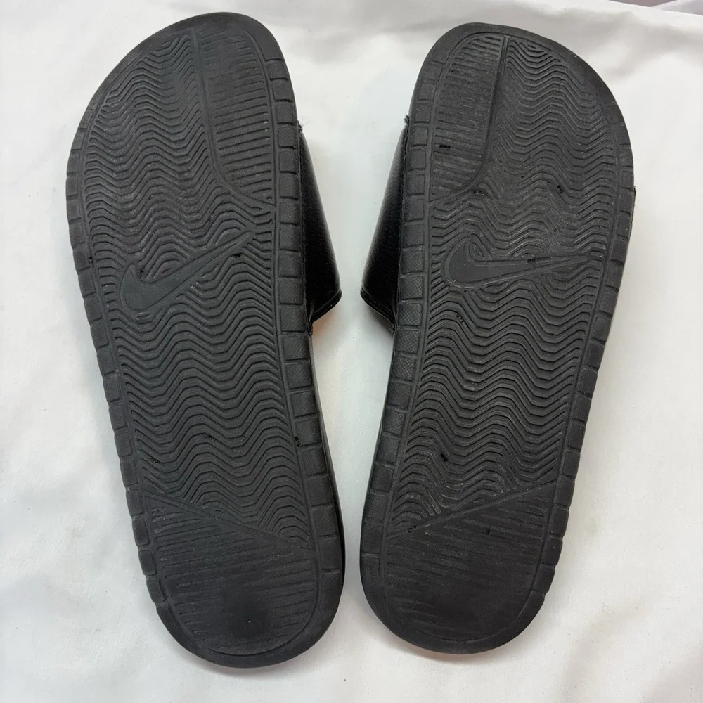 Nike excellent preowned
